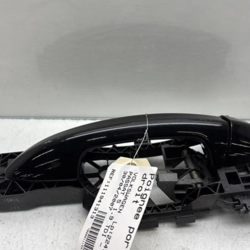 Poignee porte avant droit VOLKSWAGEN PASSAT 5 Photo n°1