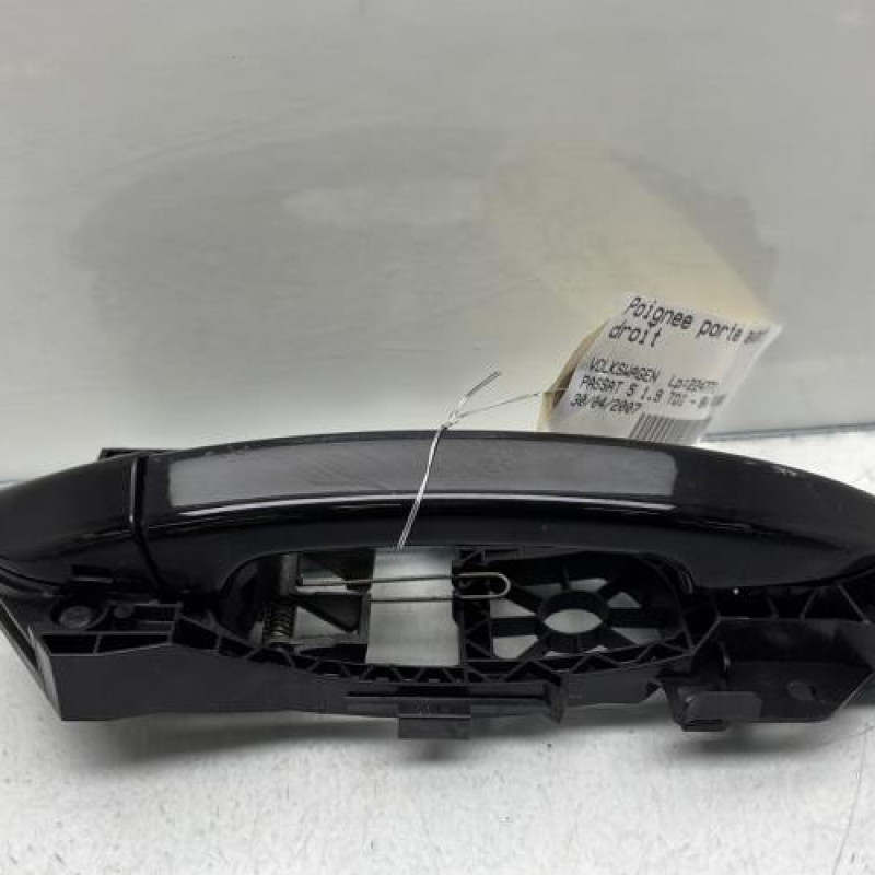 Poignee porte avant droit VOLKSWAGEN PASSAT 5 Photo n°2