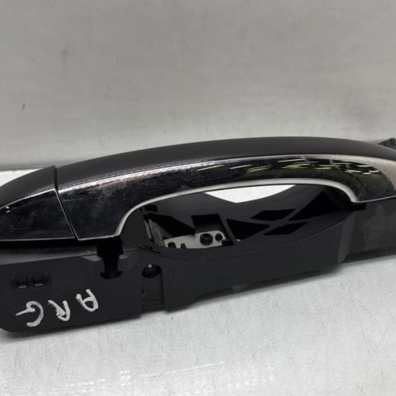 Poignee porte arriere gauche RENAULT MEGANE 4 Photo n°2