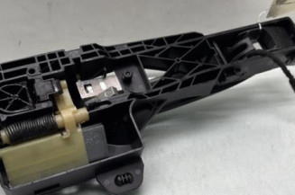 Poignee porte arriere gauche RENAULT MEGANE 4