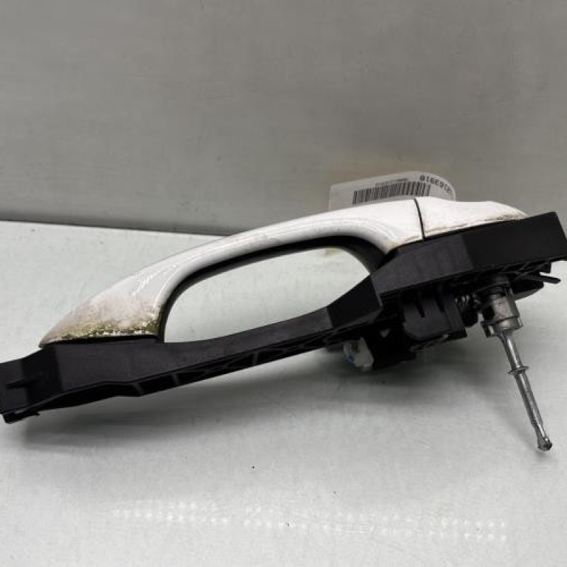 Poignee porte avant gauche HYUNDAI I 20 2 Photo n°2