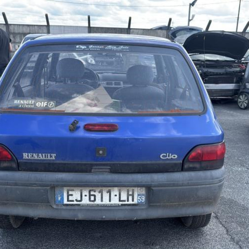 Poignee porte avant gauche RENAULT CLIO 1 Photo n°8