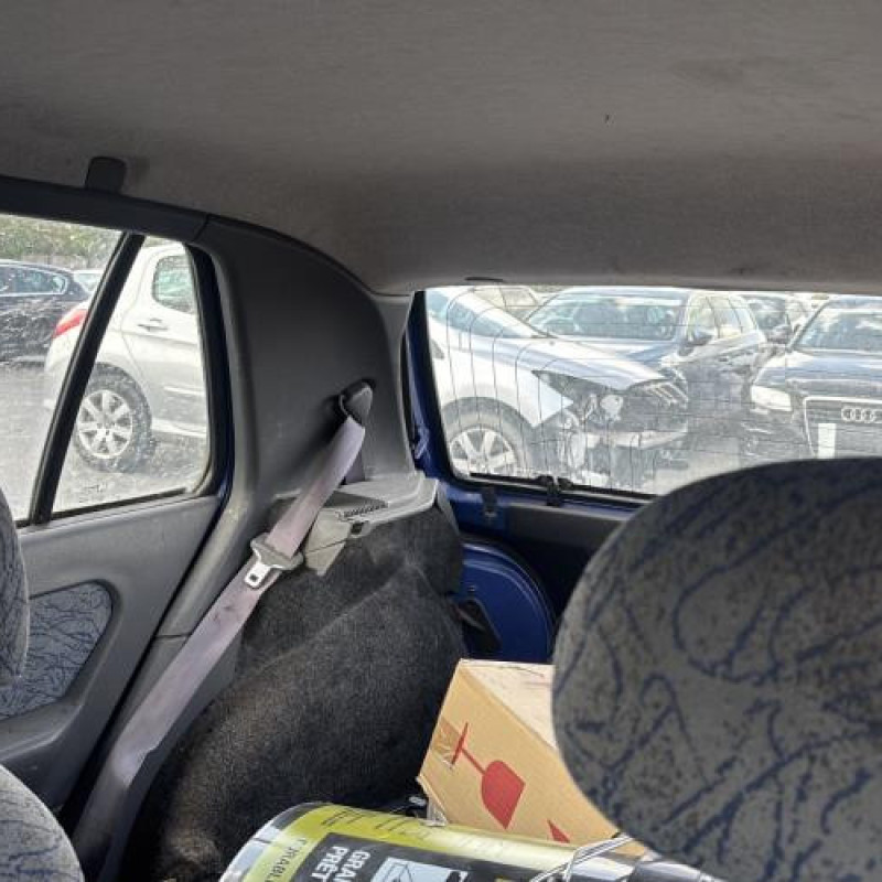 Poignee porte avant gauche RENAULT CLIO 1 Photo n°15