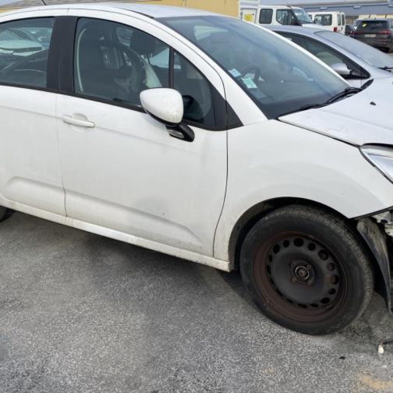 Aile avant droit CITROEN C3 2 Photo n°11