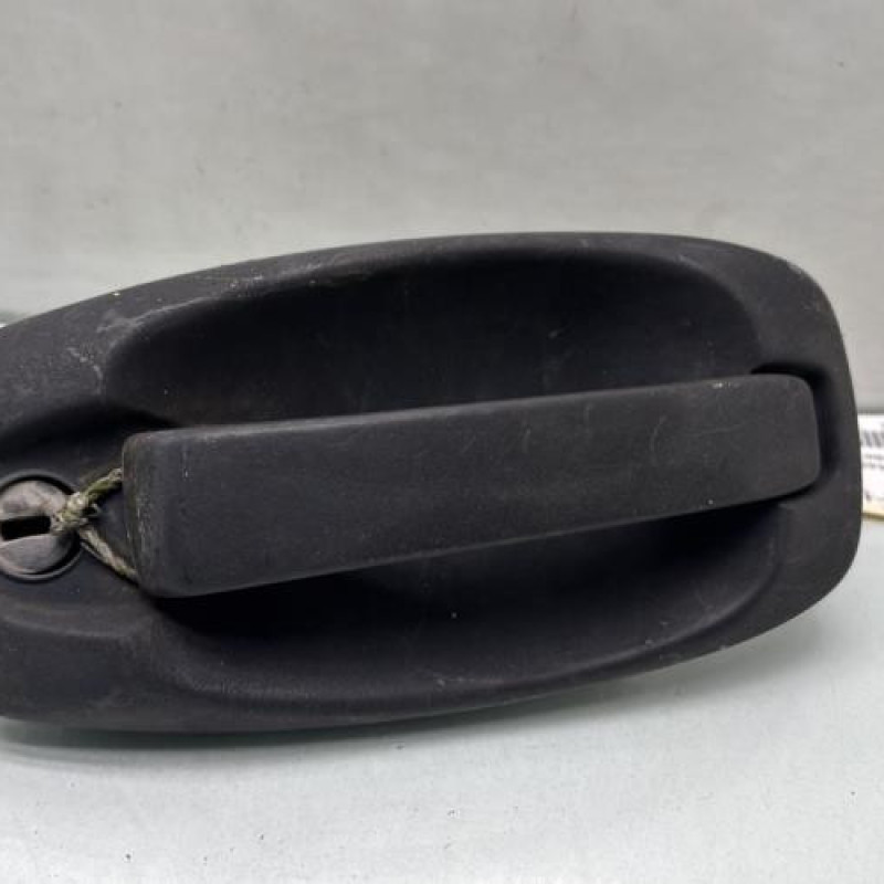 Poignee porte coffre gauche PEUGEOT BIPPER Photo n°1