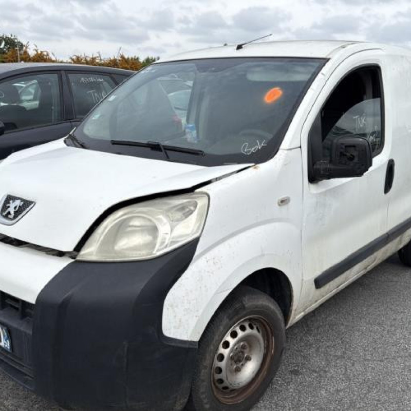 Poignee porte coffre gauche PEUGEOT BIPPER Photo n°4