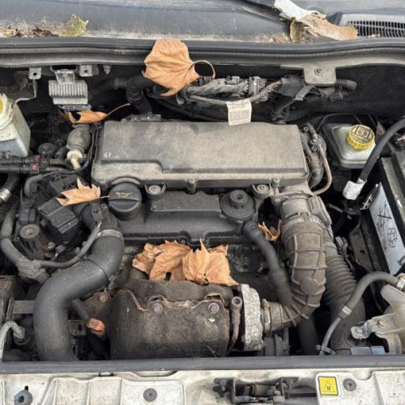 Poignee porte coffre gauche PEUGEOT BIPPER Photo n°13