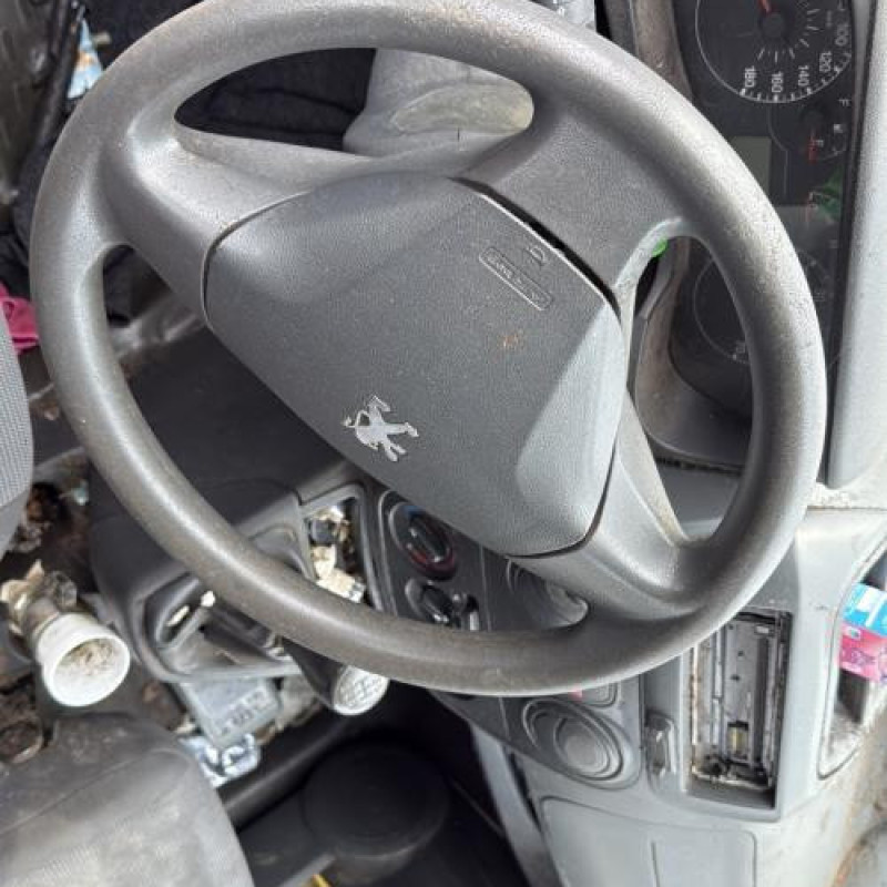 Poignee porte coffre gauche PEUGEOT BIPPER Photo n°17