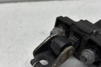 Arret de porte arriere droit RENAULT CLIO 4