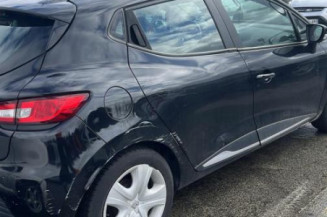 Arret de porte arriere droit RENAULT CLIO 4