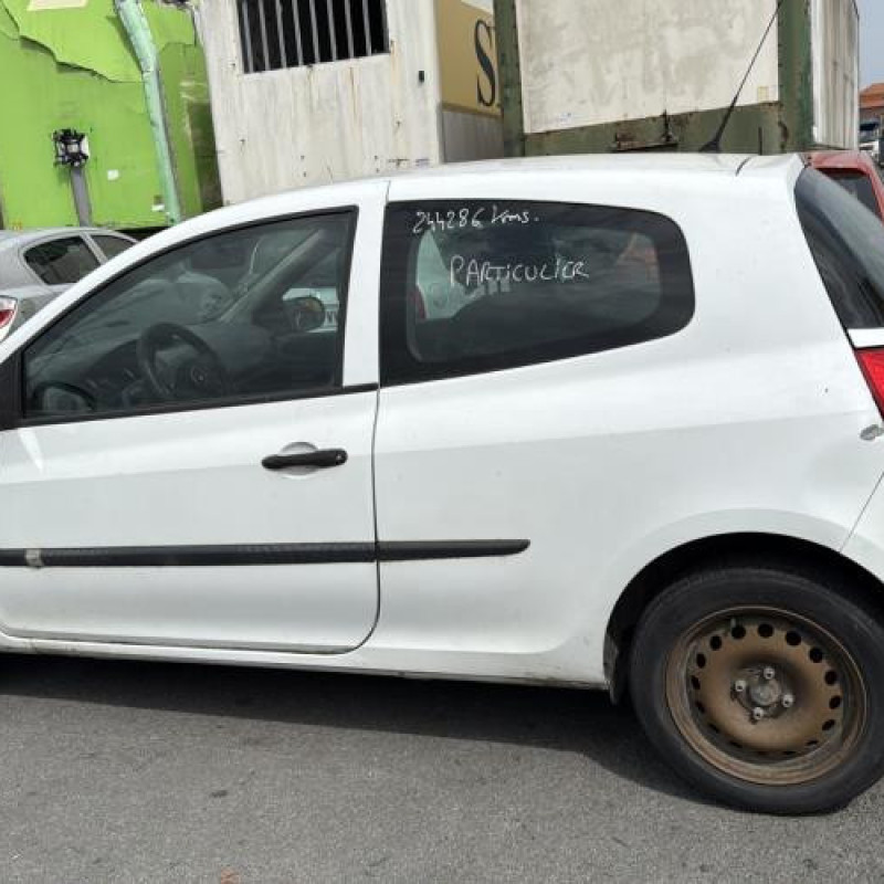 Aile avant droit RENAULT CLIO 3 Photo n°10