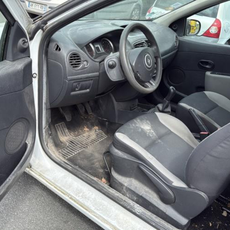 Aile avant droit RENAULT CLIO 3 Photo n°13