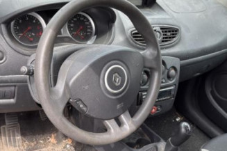 Aile avant droit RENAULT CLIO 3