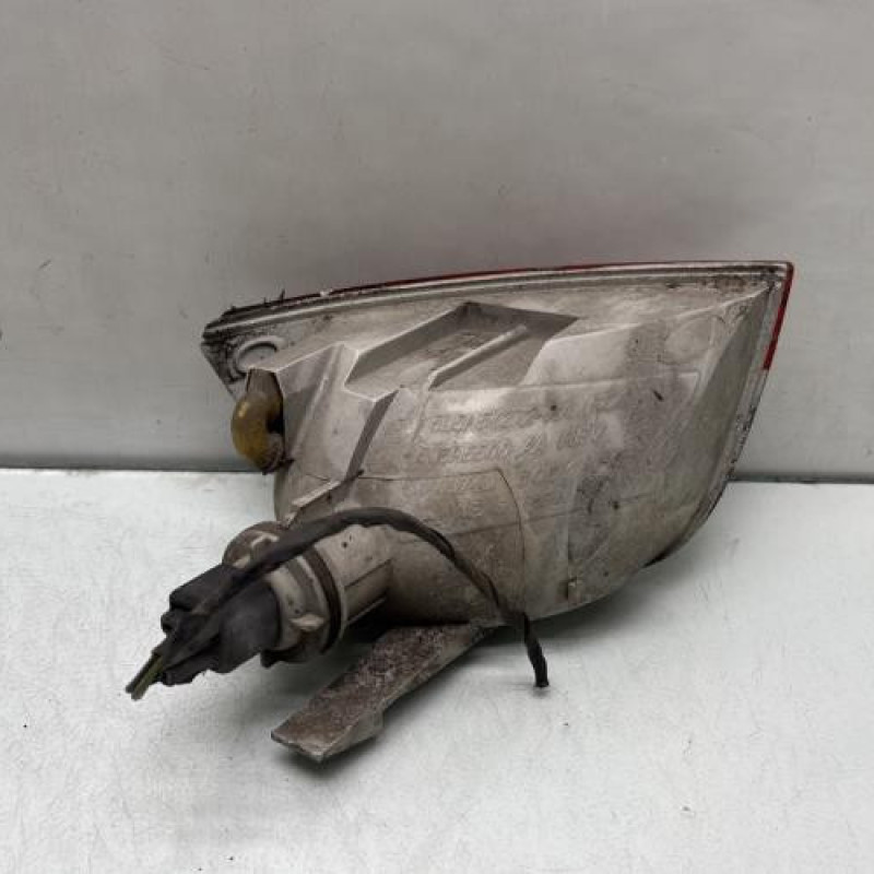 Anti brouillard arriere droit FORD FOCUS 2 Photo n°3