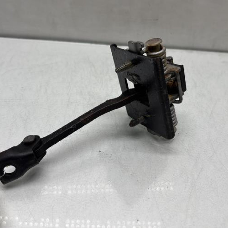 Arret de porte avant droit CITROEN DS5 Photo n°4