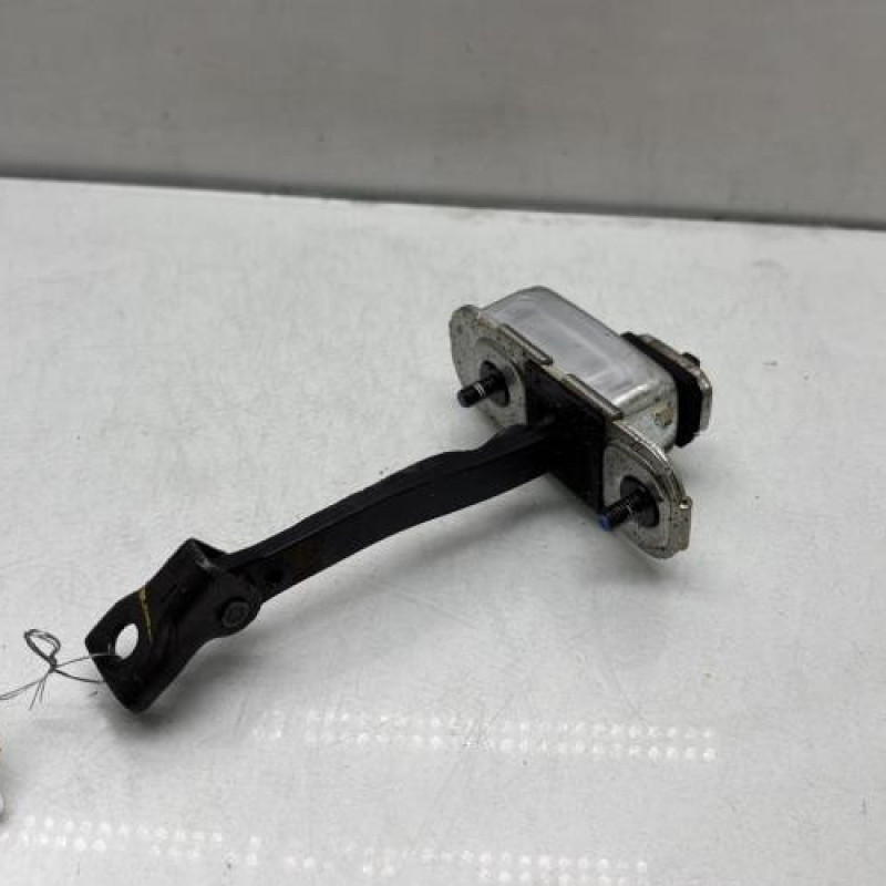 Arret de porte avant gauche HYUNDAI I 20 2 Photo n°1