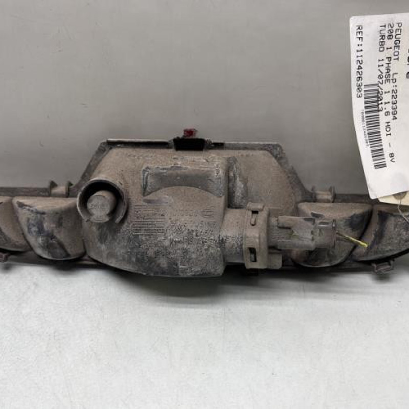 Anti brouillard arriere PEUGEOT 208 1 Photo n°2