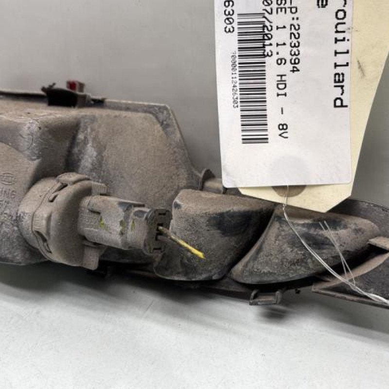 Anti brouillard arriere PEUGEOT 208 1 Photo n°3