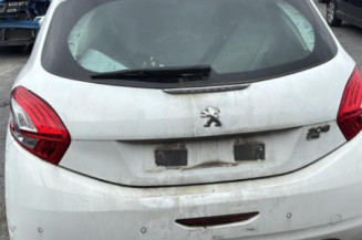 Anti brouillard arriere PEUGEOT 208 1