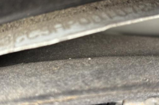 Anti brouillard arriere PEUGEOT 208 1