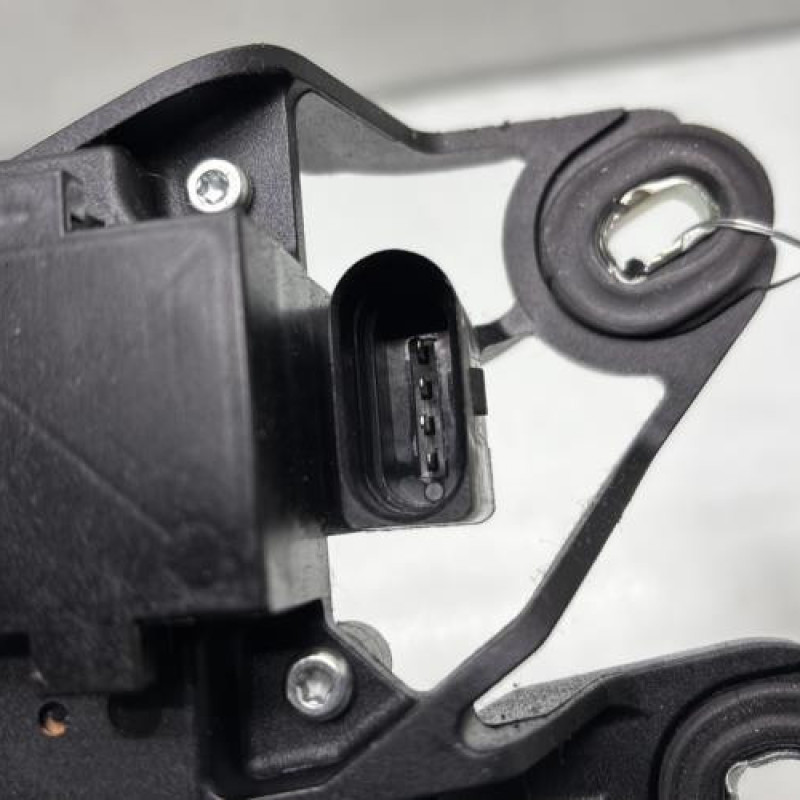 Moteur essuie glace arriere VOLKSWAGEN GOLF 5 Photo n°3
