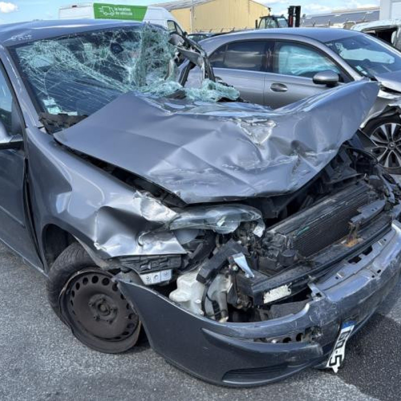 Moteur essuie glace arriere VOLKSWAGEN GOLF 5 Photo n°5