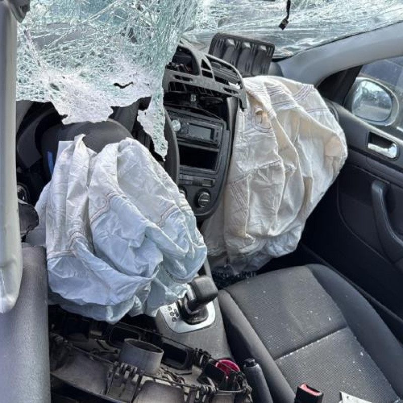 Moteur essuie glace arriere VOLKSWAGEN GOLF 5 Photo n°8