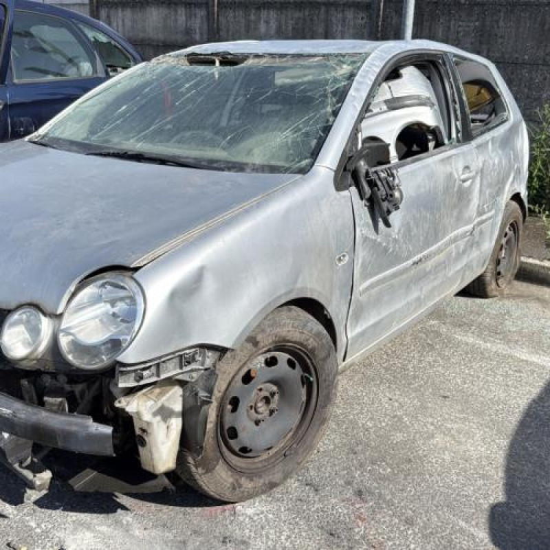 Feu arriere principal droit (feux) VOLKSWAGEN POLO 4 Photo n°4