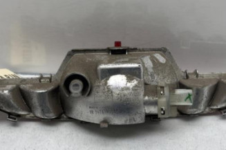 Anti brouillard arriere PEUGEOT 208 1