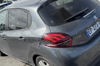 Anti brouillard arriere PEUGEOT 208 1