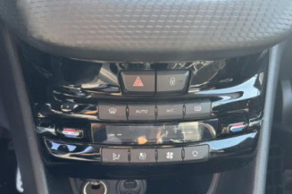 Anti brouillard arriere PEUGEOT 208 1