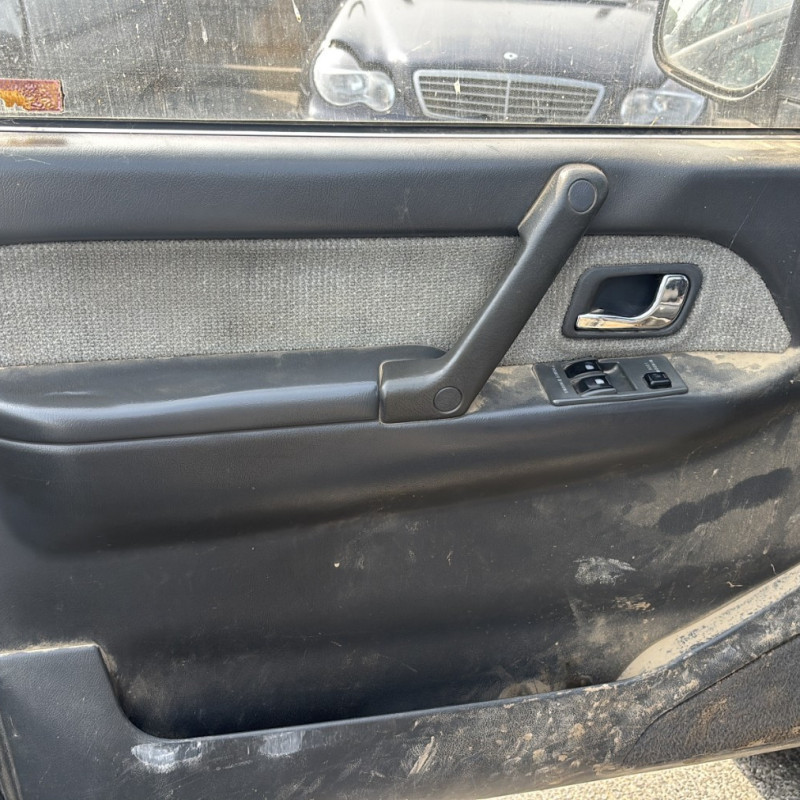 MITSUBISHI PAJERO 2 PHASE 1 2.5D - 8V TURBO 4X4 Photo n°9