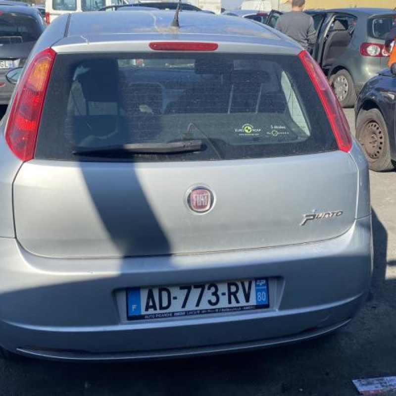 Reservoir essence FIAT GRANDE PUNTO Photo n°6