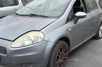 Reservoir essence FIAT GRANDE PUNTO Photo n°1
