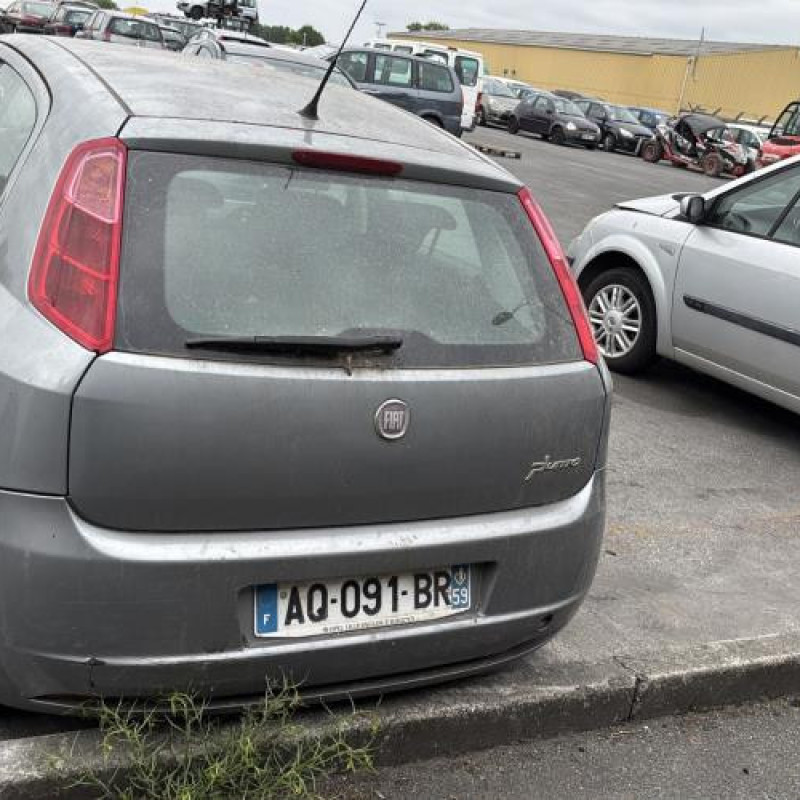 Reservoir essence FIAT GRANDE PUNTO Photo n°5
