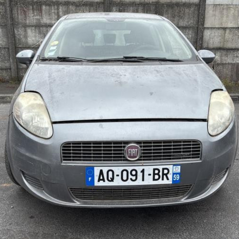 Reservoir essence FIAT GRANDE PUNTO Photo n°8