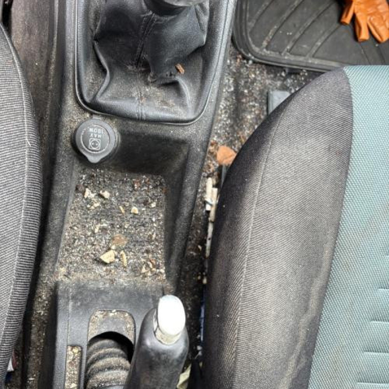 Reservoir essence FIAT GRANDE PUNTO Photo n°16