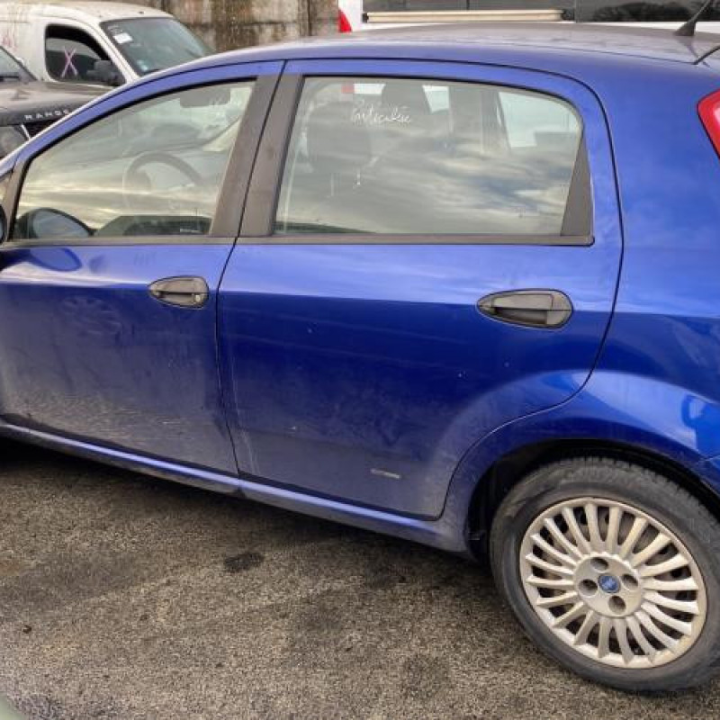 Reservoir essence FIAT GRANDE PUNTO Photo n°6