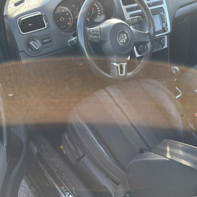 Bouton de coffre VOLKSWAGEN POLO 5 Photo n°13