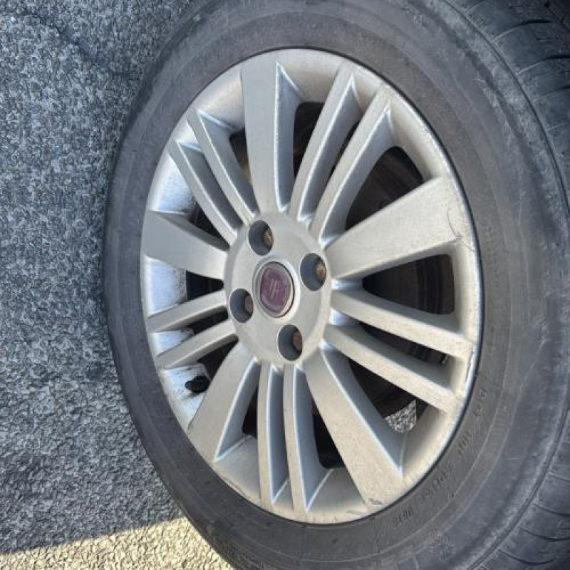 Reservoir essence FIAT GRANDE PUNTO Photo n°18