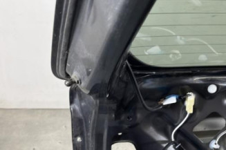 Malle/Hayon arriere TOYOTA AVENSIS 3