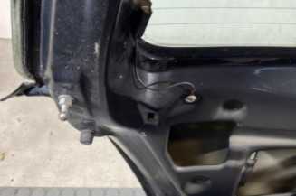 Malle/Hayon arriere SUZUKI SWIFT 3
