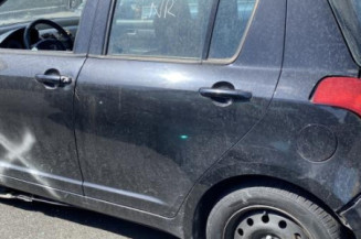 Malle/Hayon arriere SUZUKI SWIFT 3