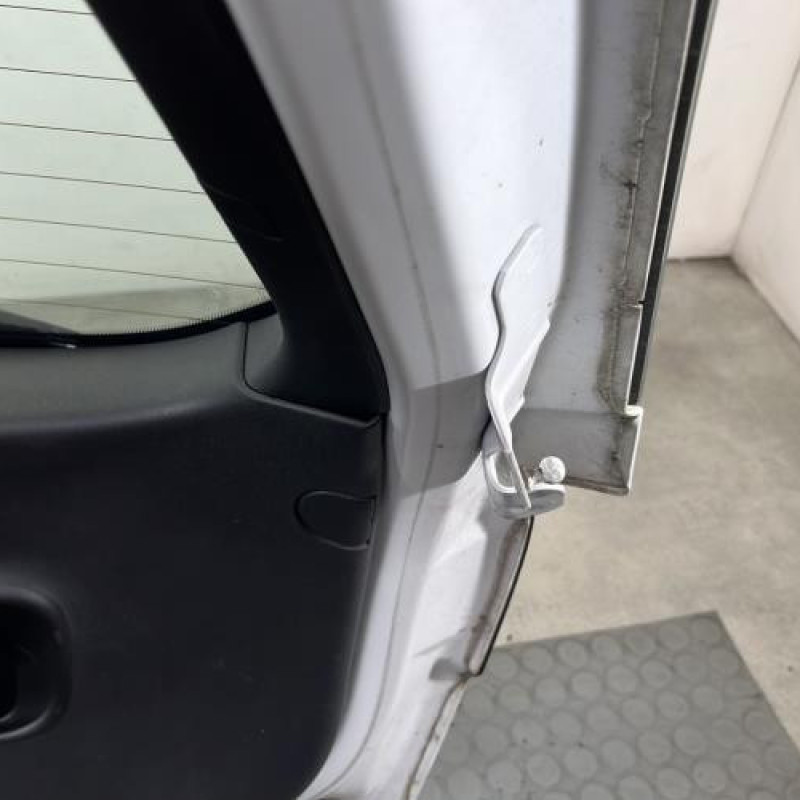 Malle/Hayon arriere CITROEN C3 2 Photo n°8