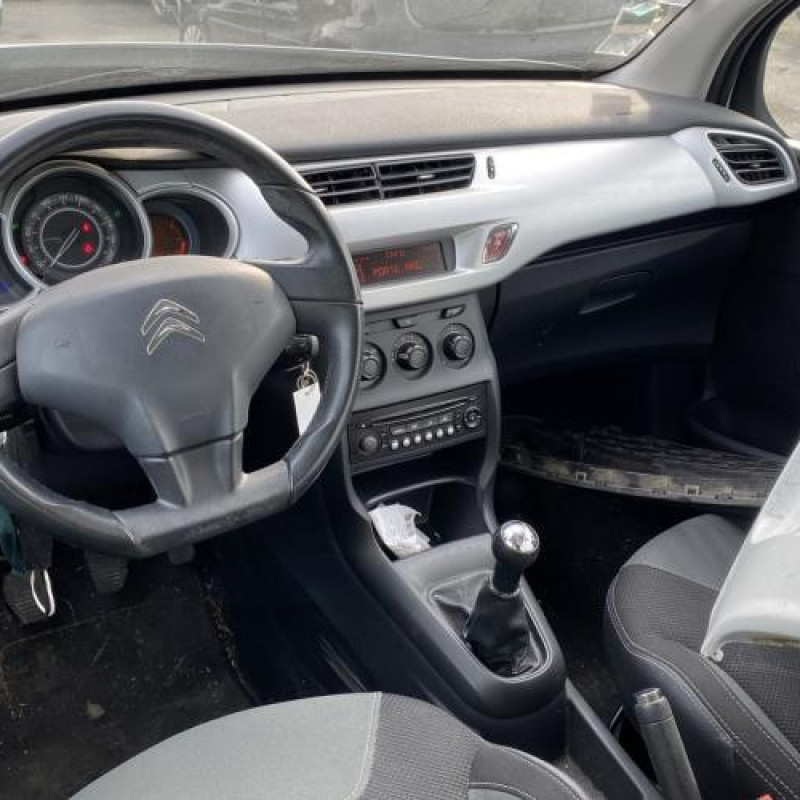 Pare choc arriere CITROEN C3 2 Photo n°19