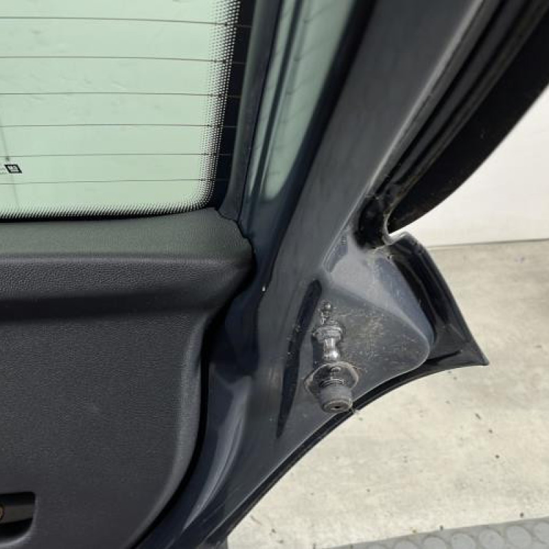 Malle/Hayon arriere OPEL CORSA D Photo n°8