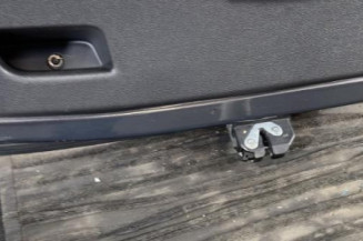 Malle/Hayon arriere OPEL CORSA D