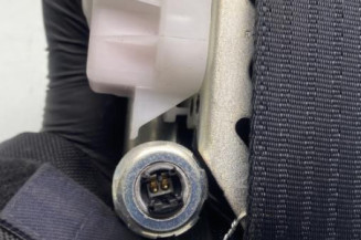 Pretensionneur de ceinture avant droit TOYOTA AVENSIS 3