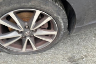 Pretensionneur de ceinture avant droit TOYOTA AVENSIS 3