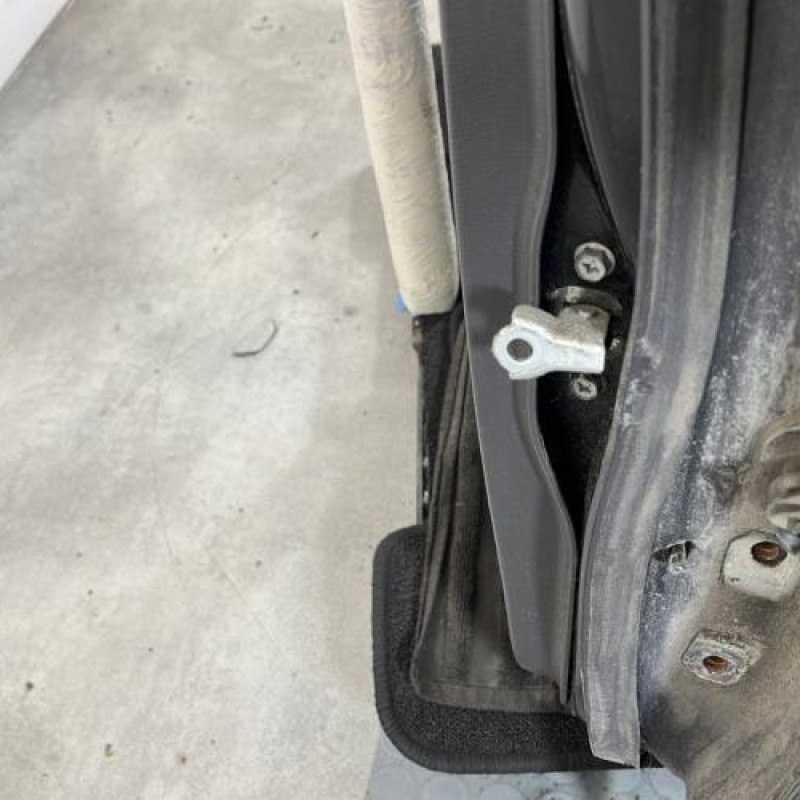 Porte arriere gauche SUZUKI SWIFT 3 Photo n°5